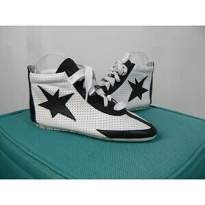 $70 Chinese Laundry White Black Star Perforated Leather High Top Sneaker 5 NEW